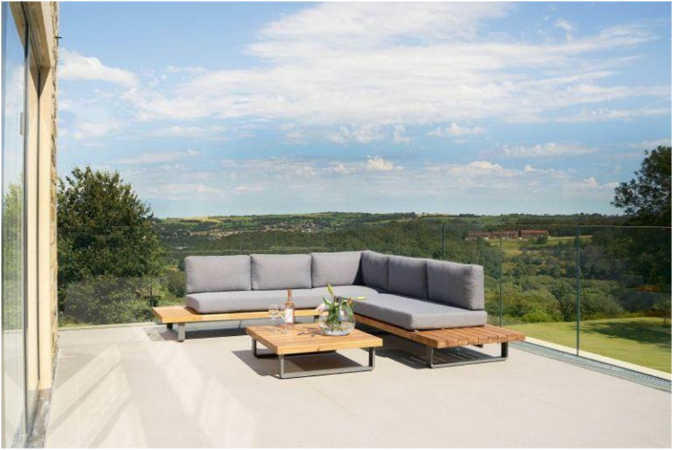 Why Everyone’s Investing in Luxury Outdoor Furniture Right Now