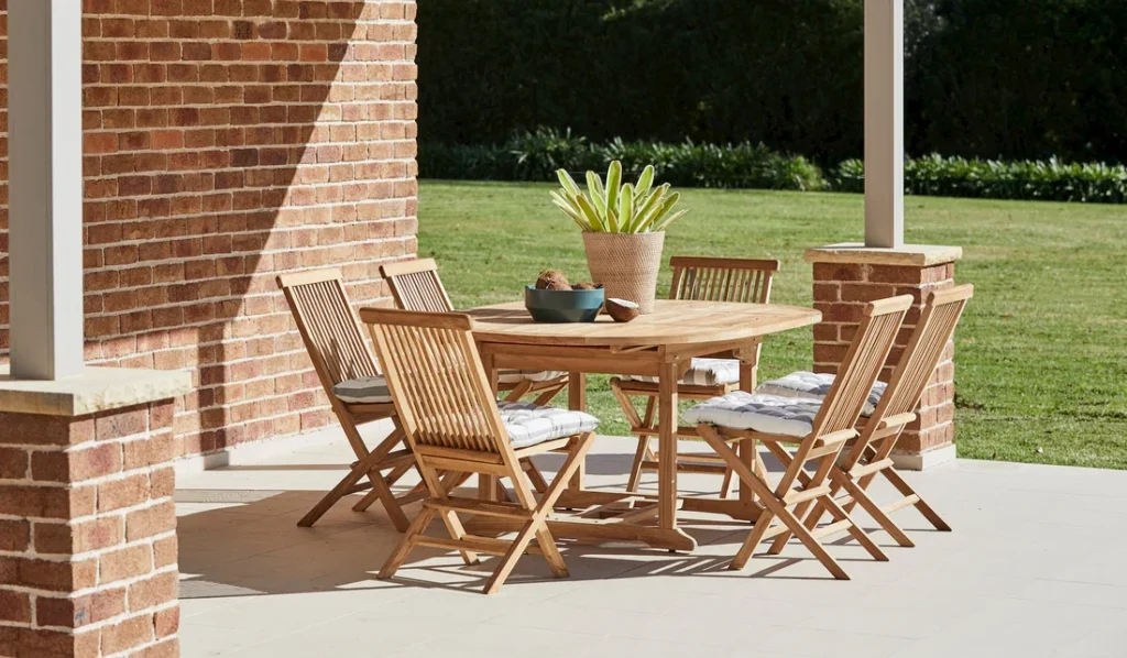 Transform Your Outdoor Space with the Perfect Outdoor Dining Sets